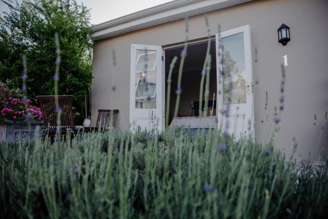 グラハムズタウン Cornerstone Manor Bed & Breakfast エクステリア 写真